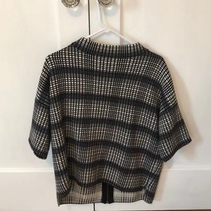 FRENCH CONNECTION BLACK AND WHITE SHORT SLEEVE TOP